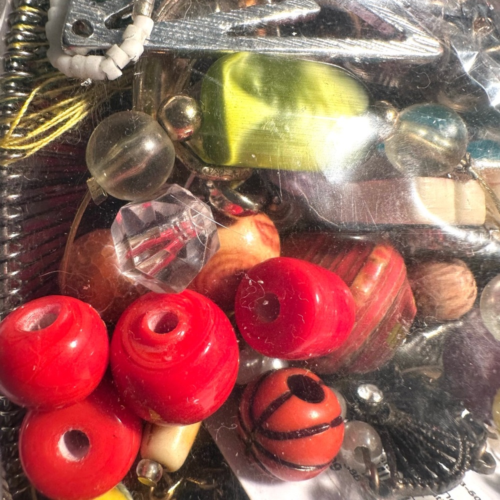 Jewelry Craft Kit with Assorted Colors - Picture 7 of 7